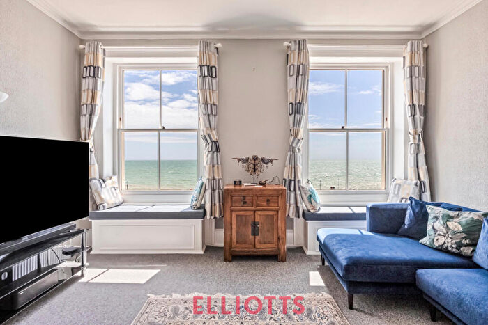 3 Bedroom Apartment For Sale In Adelaide Crescent, Hove, BN3