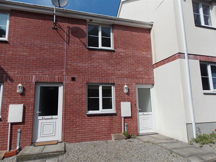 3 Bedroom Terraced House To Rent In Ferndale Terrace, Launceston, PL15