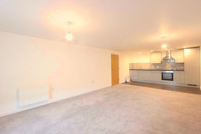 1 Bedroom Flat To Rent In St Radigunds Road, Dover, CT17