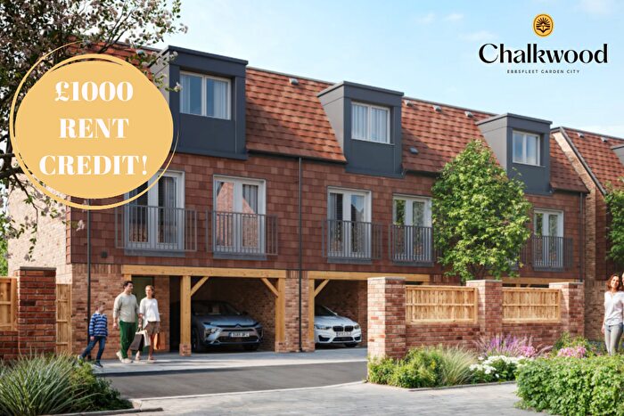 3 Bedroom End Of Terrace House To Rent In *Includes £ Rent Credit!*Ragstone Avenue, Swanscombe, Kent, DA10