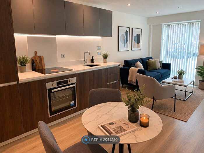 1 Bedroom Flat To Rent In The Mount, Leeds, LS9