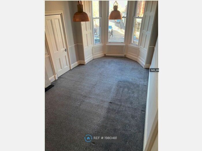 2 Bedroom Flat To Rent In Bowhill Terrace, Edinburgh, EH3