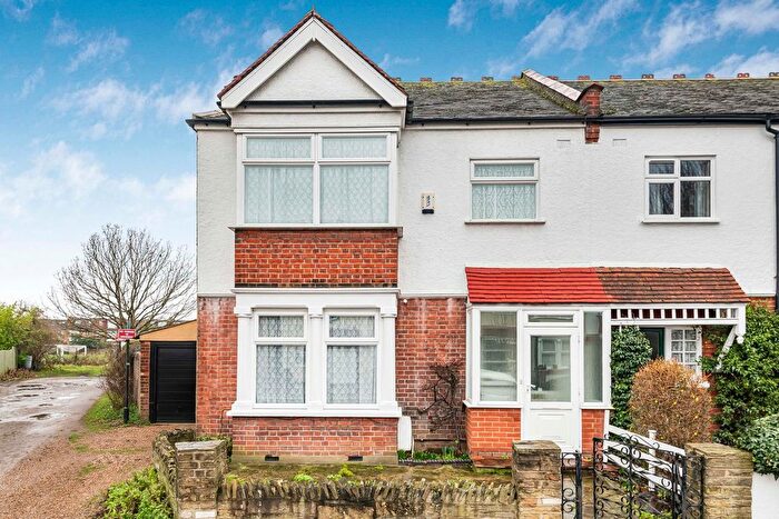 3 Bedroom Terraced House For Sale In Mervyn Road, Ealing, Northfields, W13