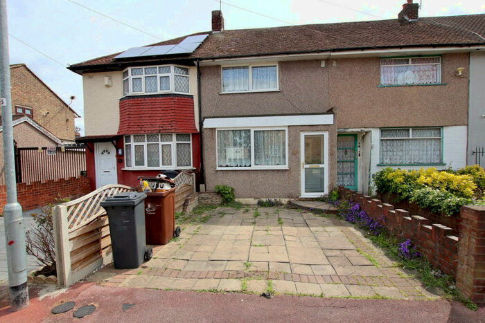 2 Bedroom Terraced House To Rent In Bosworth Road, Dagenham, London, RM10