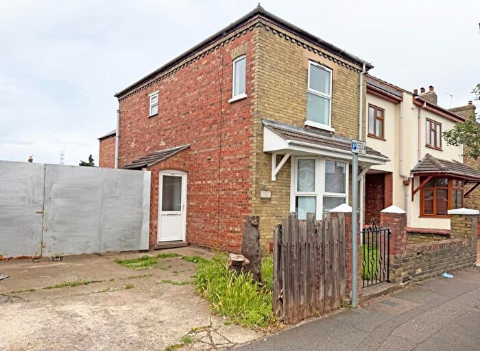 3 Bedroom Detached House For Sale In Harris Street, Peterborough, PE1