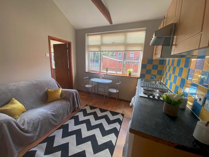 1 Bedroom Flat To Rent In Flat E Hazelbury Crescent, Luton, LU1