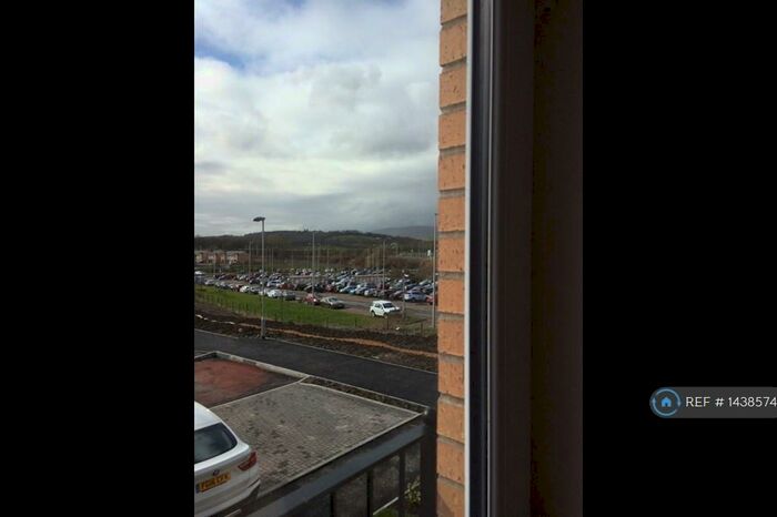 2 Bedroom Flat To Rent In Cailhead Drive, Cumbernauld, G68