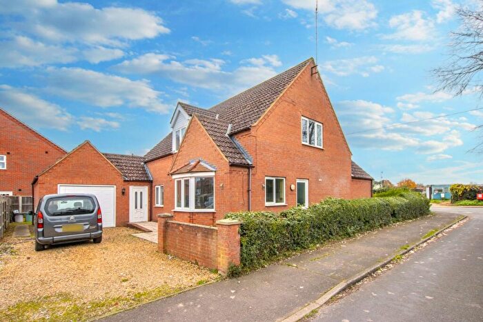 4 Bedroom Chalet For Sale In Station Road, Dersingham, King's Lynn, Norfolk, PE31