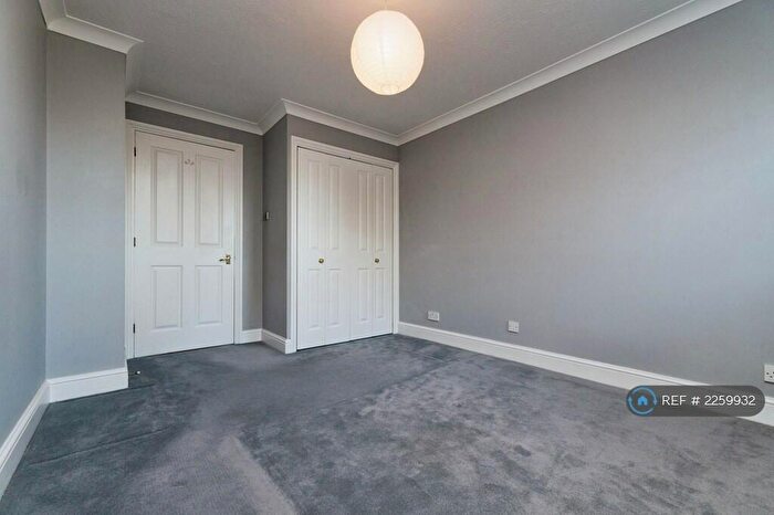 2 Bedroom Flat To Rent In Devonshire Avenue, Sutton, SM2