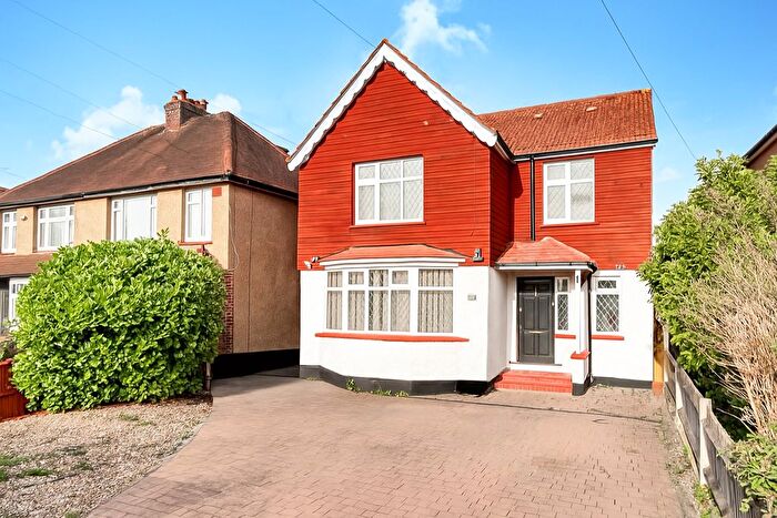 5 Bedroom Detached House For Sale In Staines Road, Staines-Upon-Thames, TW18