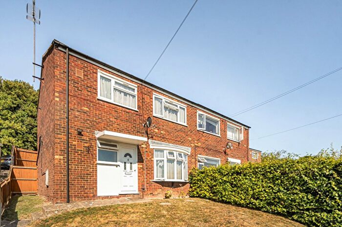 3 Bedroom Semi-Detached House For Sale In Middlebrook Road, High Wycombe, HP13