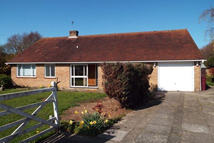 3 Bedroom Property To Rent In Upton Road, Chichester, PO19