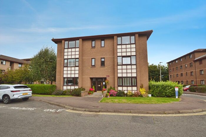 1 Bedroom Flat To Rent In Allanfield, Edinburgh, EH7