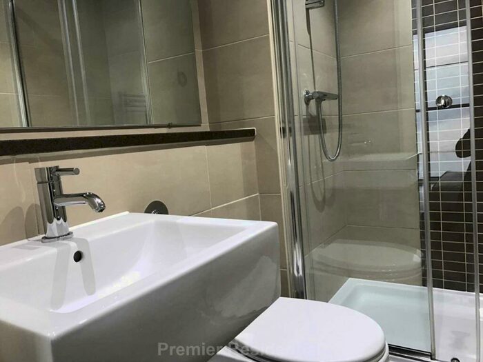 2 Bedroom Apartment To Rent In Hill Quays, Commercial Street, Manchester, M15