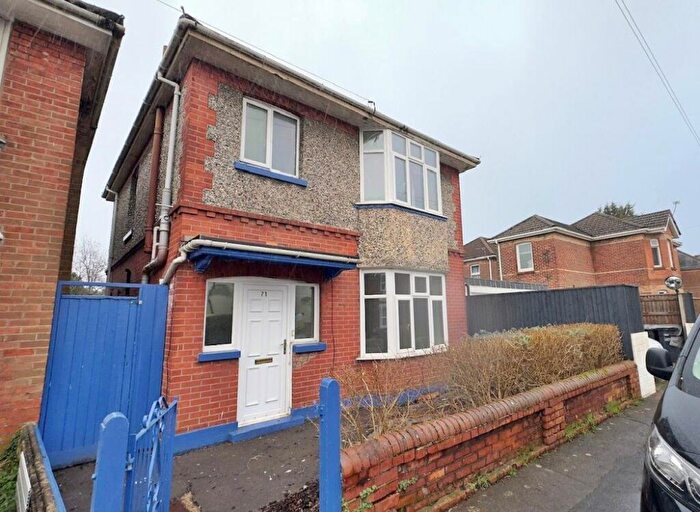 3 Bedroom House To Rent In Brassey Road, Winton, BH9