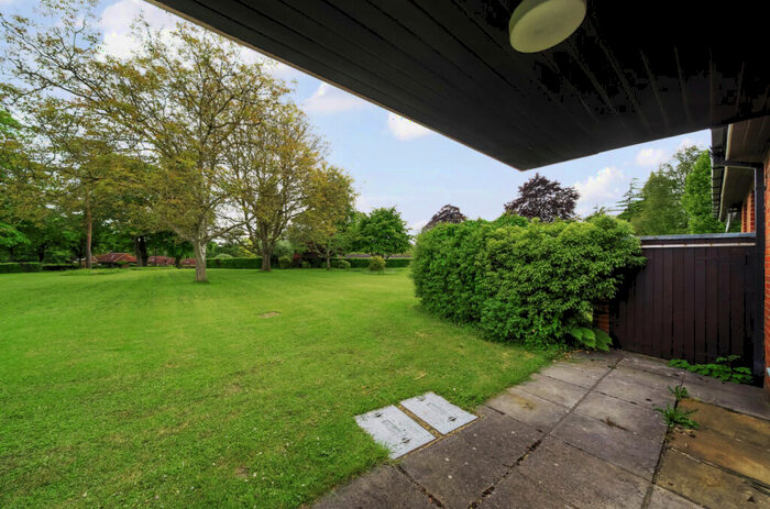 2 Bedroom Bungalow For Sale In Headbourne Worthy House, Bedfield Lane, Headbourne Worthy, Winchester, SO23