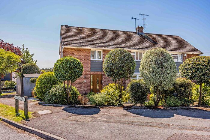 4 Bedroom Semi-Detached House For Sale In Briar Close, Horndean, PO8