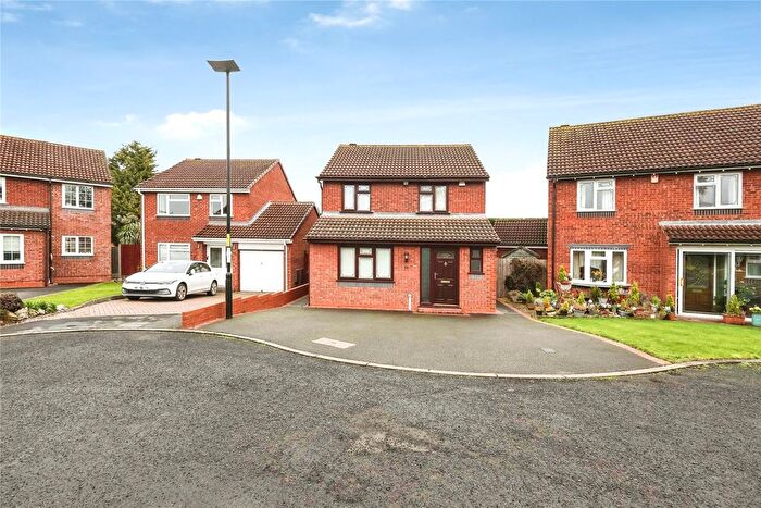 3 Bedroom Detached House For Sale In Darnford Close, Sutton Coldfield, West Midlands, B72