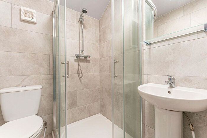 6 Bedroom Terraced House To Rent In Tiverton Road, Selly Oak, Birmingham, B29