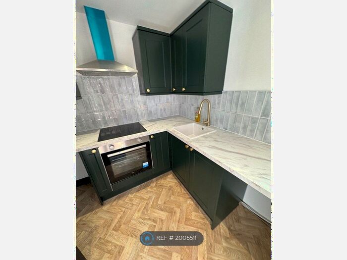 1 Bedroom Flat To Rent In Watnall Road, Hucknall, Nottingham, NG15