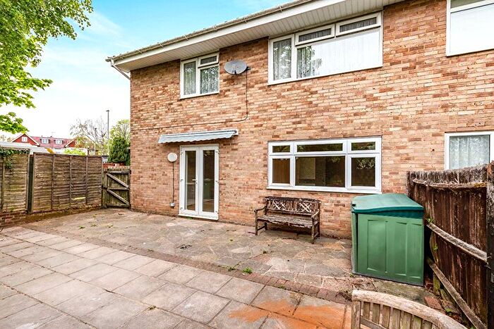 2 Bedroom Maisonette To Rent In North Acre, Banstead, Surrey, SM7