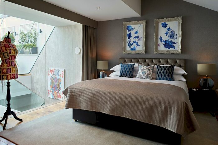 4 Bedroom Town House To Rent In Cheval Pl, London, SW7