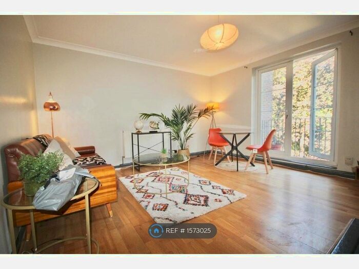 1 Bedroom Flat To Rent In Geffrye Court, London, N1