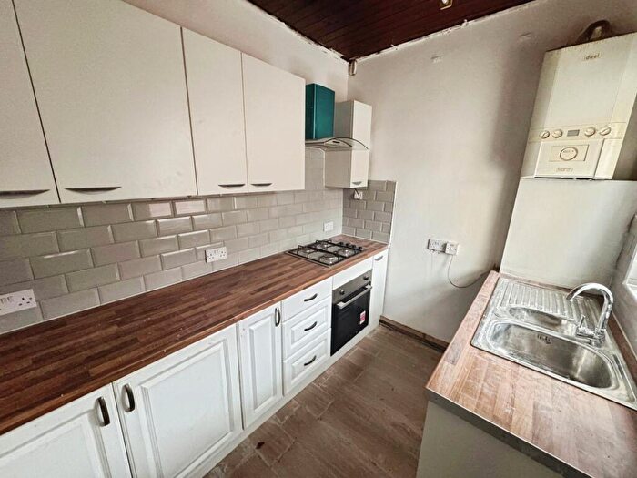 3 Bedroom End Of Terrace House To Rent In Railway Bank, Hyde, Greater Manchester, SK14