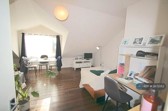 1 Bedroom Flat To Rent In Mountfield Avenue, London, N3