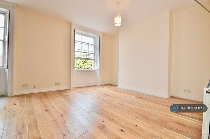 2 Bedroom Flat To Rent In Oxford Road, Reading, RG1