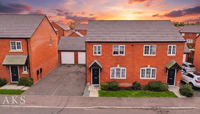 3 Bedroom Semi-Detached House For Sale In Sherholt Road, Rolleston-On-Dove, DE13