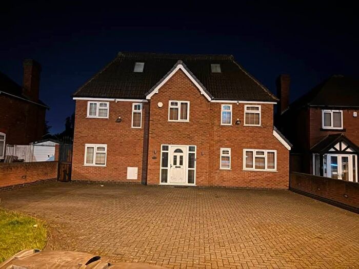 7 Bedroom Detached House To Rent In Queslett Road, Birmingham, B43