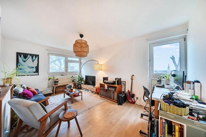 1 Bedroom Flat For Sale In Windley Close, London, SE23