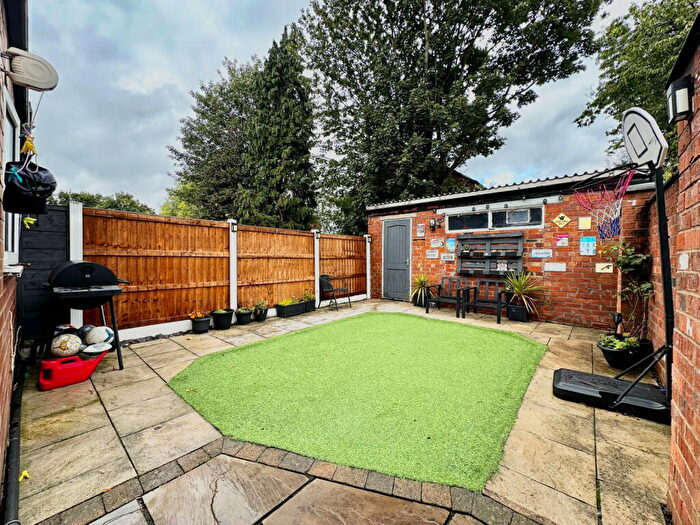 3 Bedroom End Of Terrace House For Sale In Claremont Road, Great Moor, Stockport, SK2