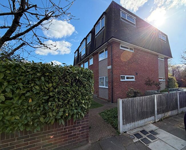 1 Bedroom Flat To Rent In Fordbridge Road, Ashford, Surrey, TW15