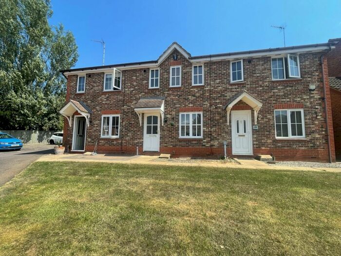 2 Bedroom House To Rent In Kingmaker Way, Northampton, NN4