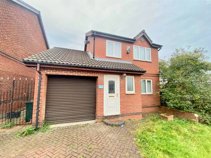 3 Bedroom Detached House To Rent In South Hill Road, Bensham, Gateshead, NE8