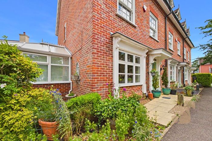 4 Bedroom End Of Terrace House For Sale In Elm Drive, Walsham-Le-Willows, IP31