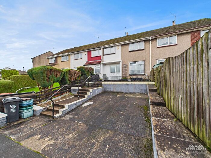 3 Bedroom House For Sale In Allen Close, Bettws, Newport, NP20