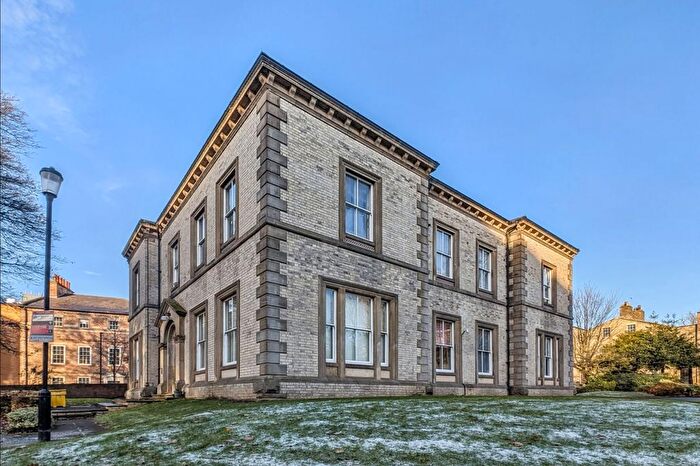 2 Bedroom Flat For Sale In Framlington Place, Newcastle Upon Tyne, NE2