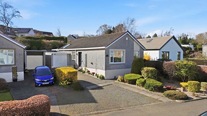 4 Bedroom Detached Bungalow For Sale In Baron's Hill Avenue, Linlithgow, EH49