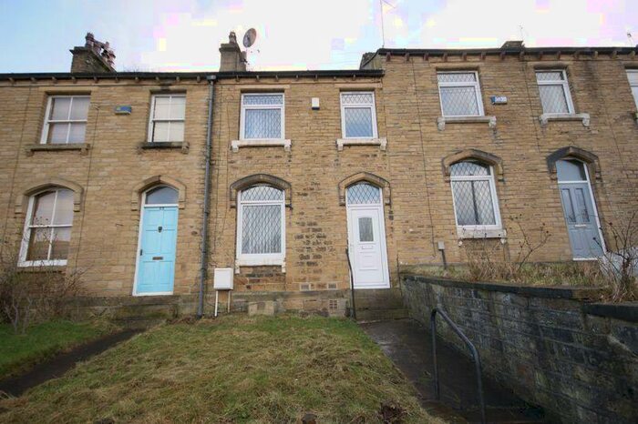 3 Bedroom Terraced House To Rent In Whitehead Lane, Huddersfield, HD4