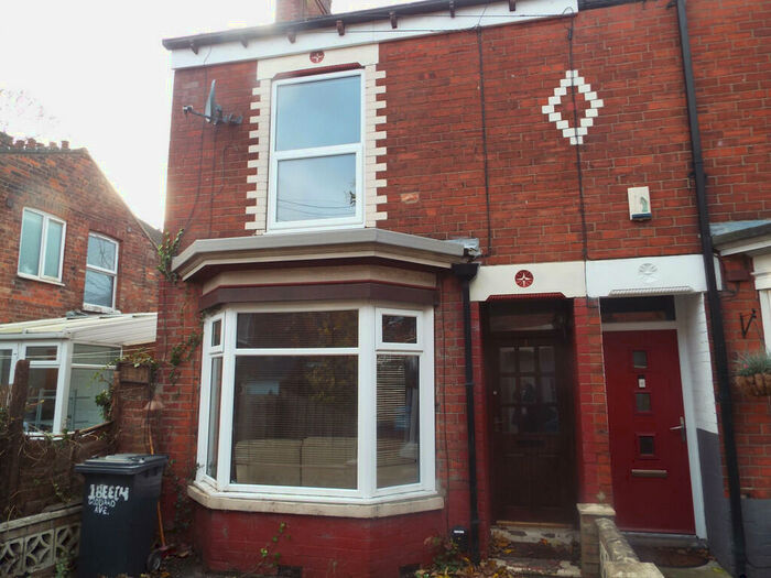 2 Bedroom End Of Terrace House To Rent In The Beeches, HU5