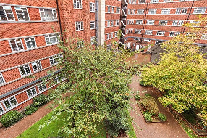 3 Bedroom Flat To Rent In West Kensington Court, Edith Villas, London, W14