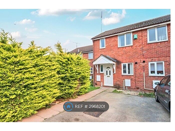 2 Bedroom Terraced House To Rent In Todd Close, Aylesbury, HP21