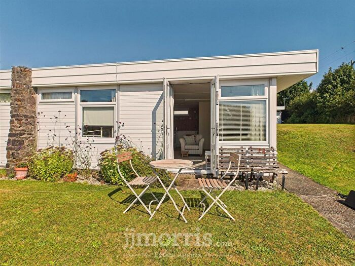 2 Bedroom Property For Sale In Roch, Haverfordwest, SA62