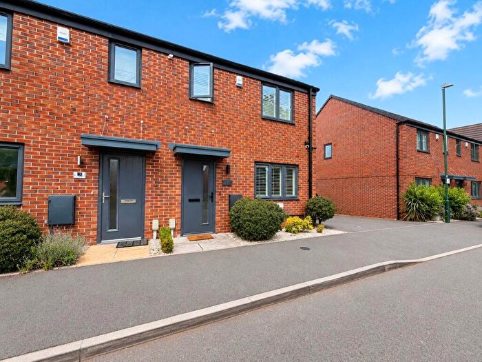 3 Bedroom Semi-Detached House For Sale In Webster Avenue, Shirley, B90