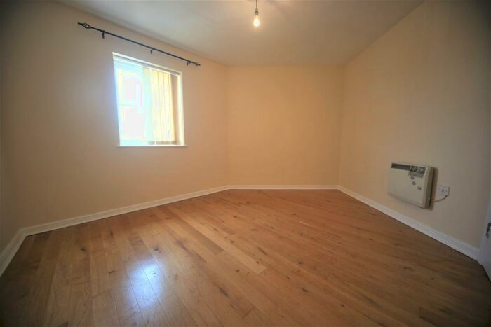 2 Bedroom Apartment To Rent In Scholars Walk, Langley, Slough, SL3