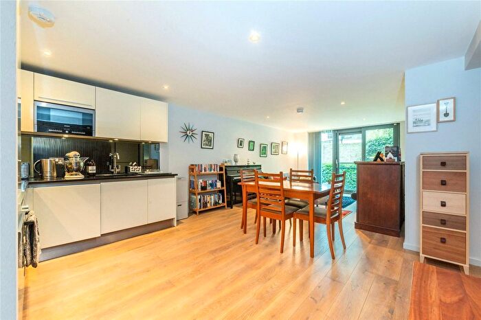 1 Bedroom Flat To Rent In Blackthorn Avenue, Islington, N7
