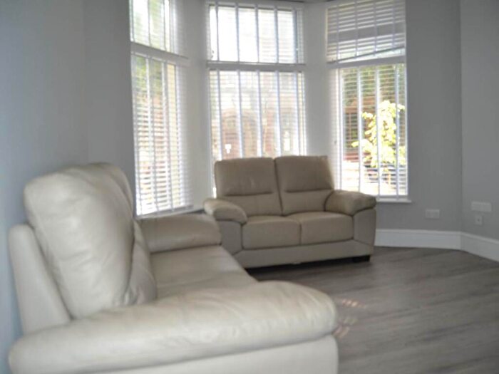 1 Bedroom Flat To Rent In The Parade, Roath, Cardiff, CF24